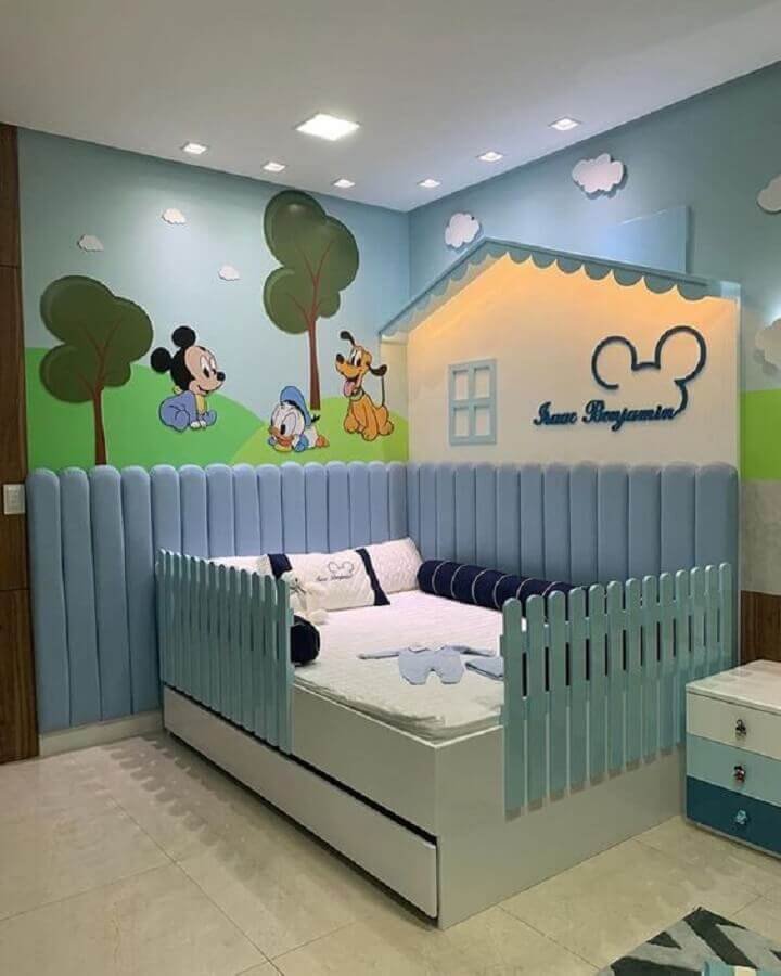 Quarto lúdico decorado com cama infantil com proteção lateral Foto Home Fashion Trend
