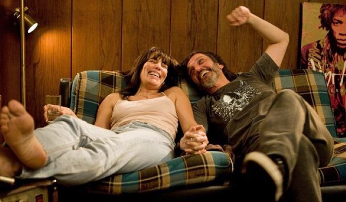 Slide 10 de 20: Glória Pires e Paulo Mikos fazem par romântico, neste delicioso filme sobre uma fumadora que tenta deixar o vício por amor! Dirigido por Anna Muylaert.