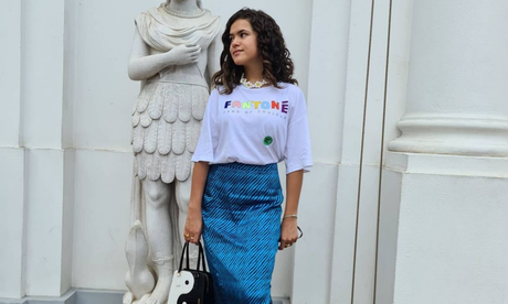 Maisa ensina a vestir saia mídi com ‘tênis feio’