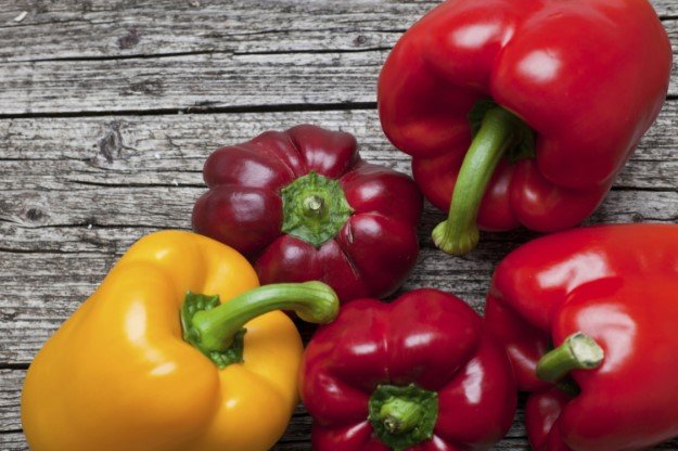 Slide 2 de 8: A capsaicina, a substância química picante encontrada nas pimentas, facilita a ativação de receptores celulares no revestimento intestinal, reduzindo o risco de desenvolver tumores - de acordo com um estudo da  Journal of Clinical Investigation.   