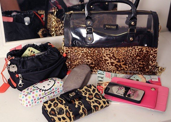 coisas que toda mulher deve ter dentro da bolsa