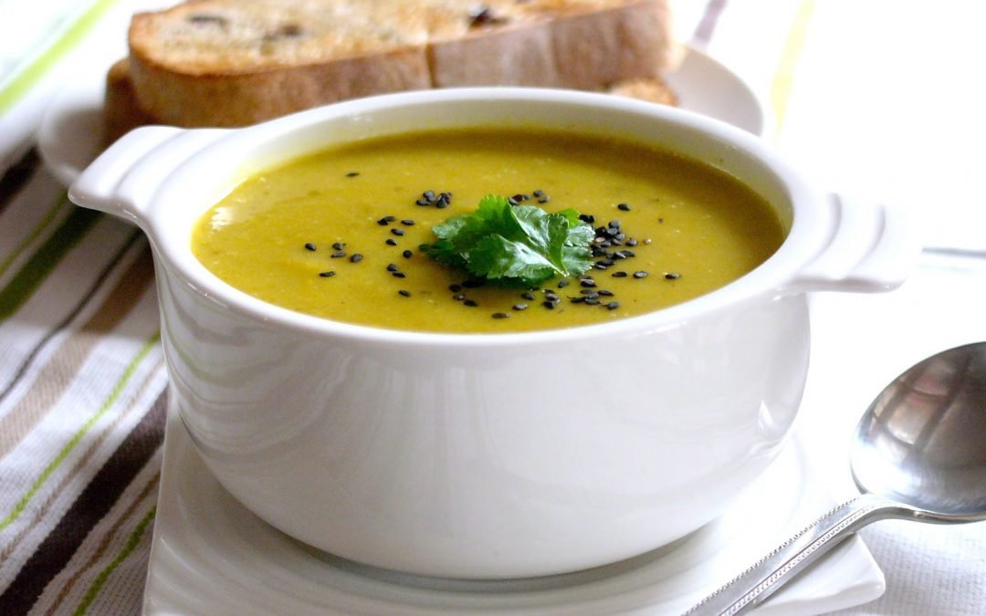 CALDOS QUENTES: 2  OPÇÕES PARA TE AQUECER NO FRIO