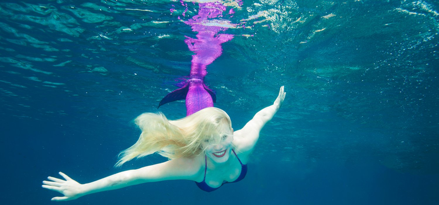 ‘Sempre quis ser uma sereia’: o que leva mulheres a viver fantasia de personagem mítica.