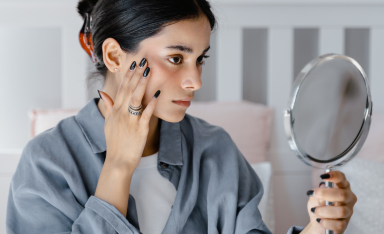 Especialista lista dicas para fechar os poros dilatados e elenca as principais causas