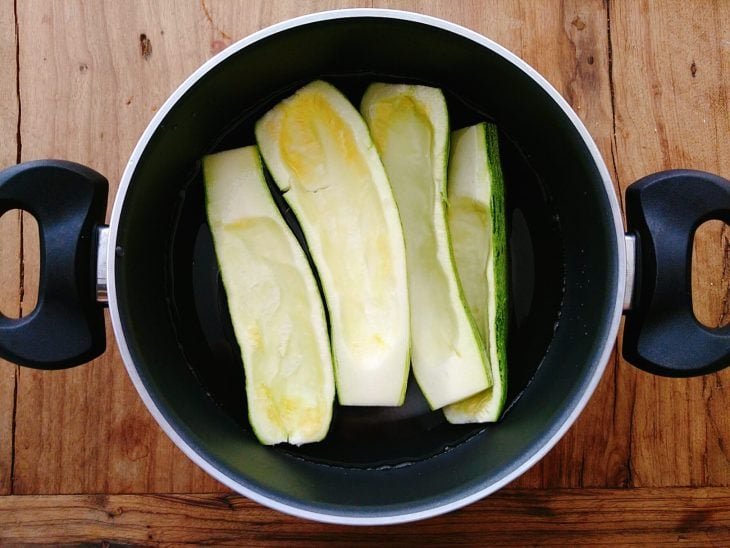 Abobrinha recheada fácil - Passo a Passo