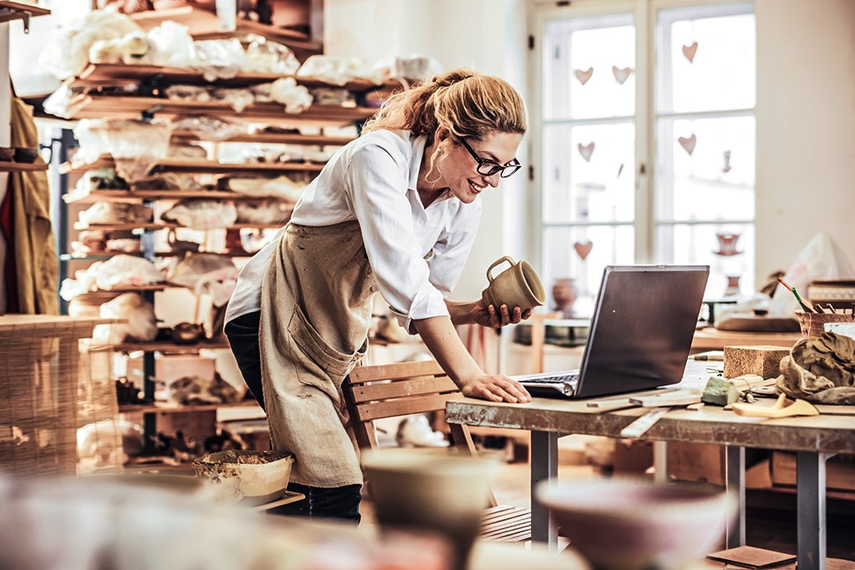 Empreendedorismo social: qual a relação entre empreendedimentos de impacto e ações sociais voltadas ao público feminino (poba/iStockphoto)