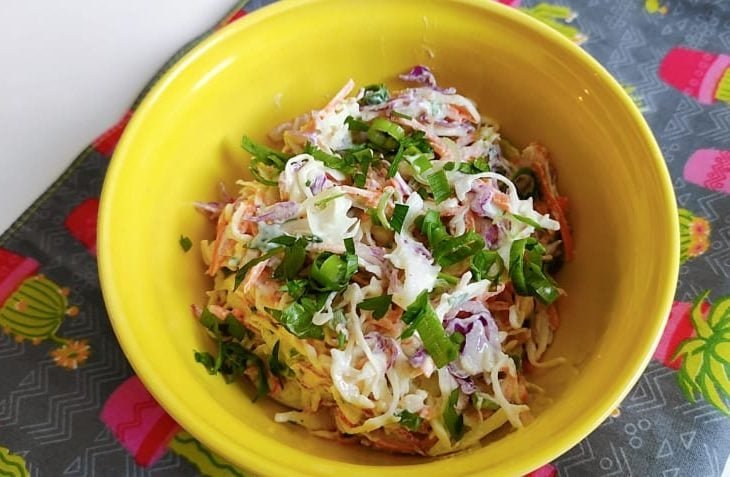 Salada de repolho com iogurte