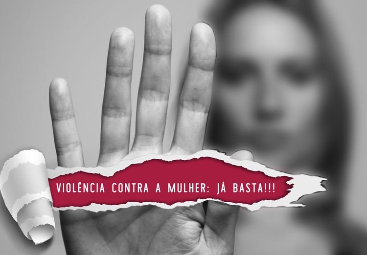O silêncio protege o agressor. A informação, a denúncia e a união salvam vidas.